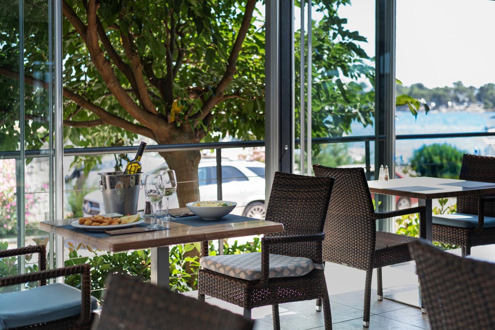 Hotel Petrcane Ngoại thất bức ảnh