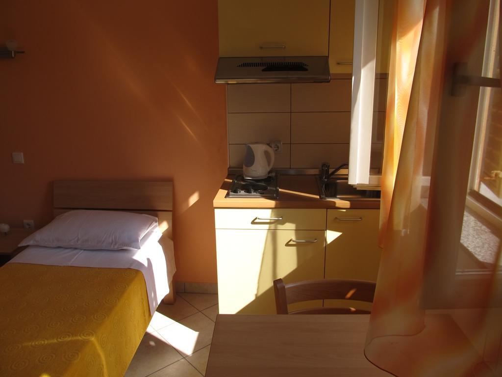 Hotel Petrcane Ngoại thất bức ảnh